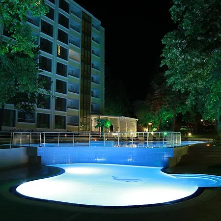 Отель Perla Royal 5*