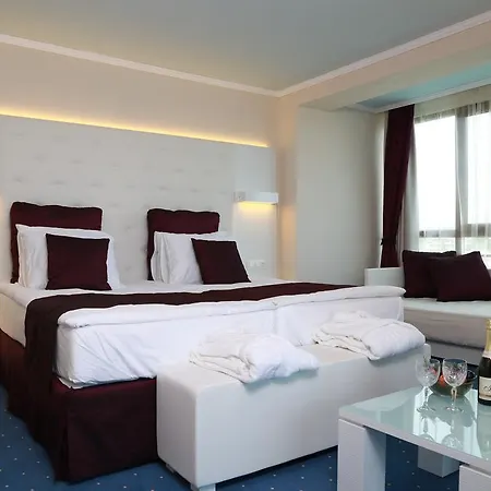 מלון Perla Royal