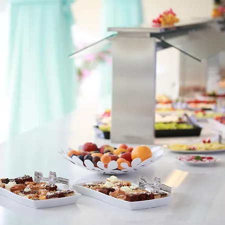 מלון Perla Royal 5*