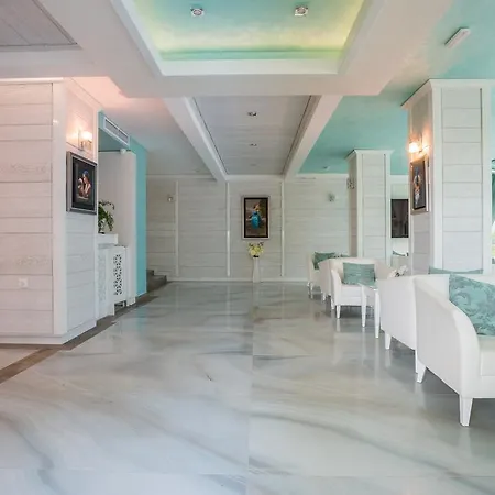 מלון Perla Royal פרימורסקו