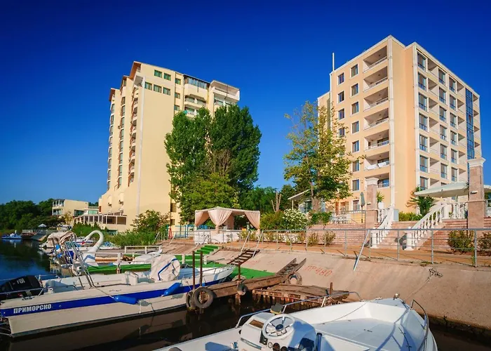 Отель Perla Royal Приморско