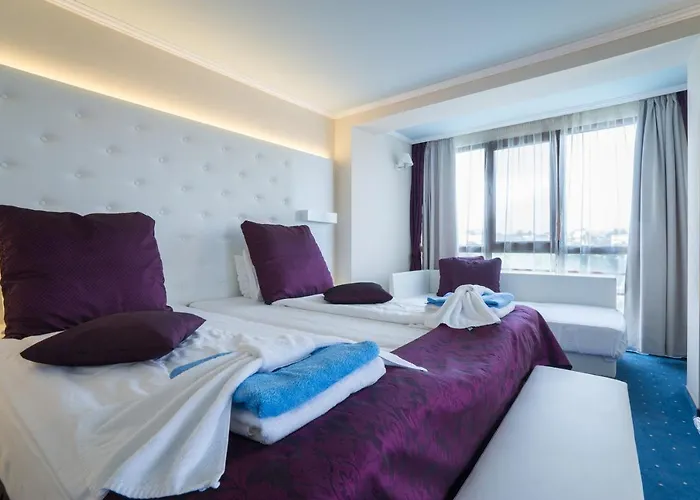 Отель Perla Royal Приморско